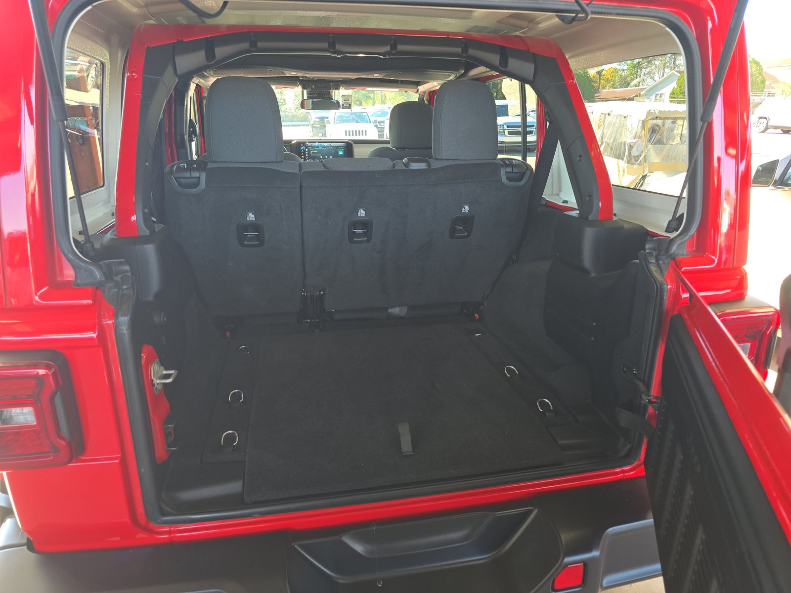 2025 Jeep Wrangler Sahara AWD