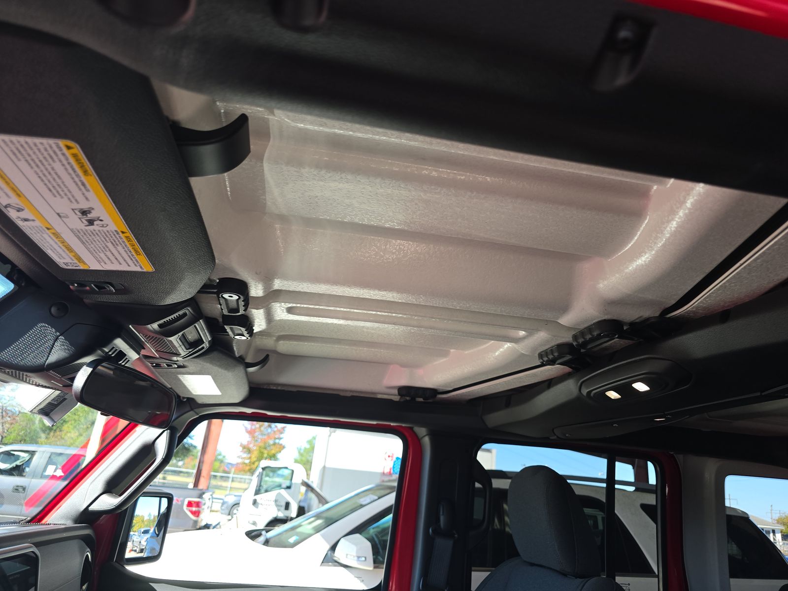 2025 Jeep Wrangler Sahara AWD