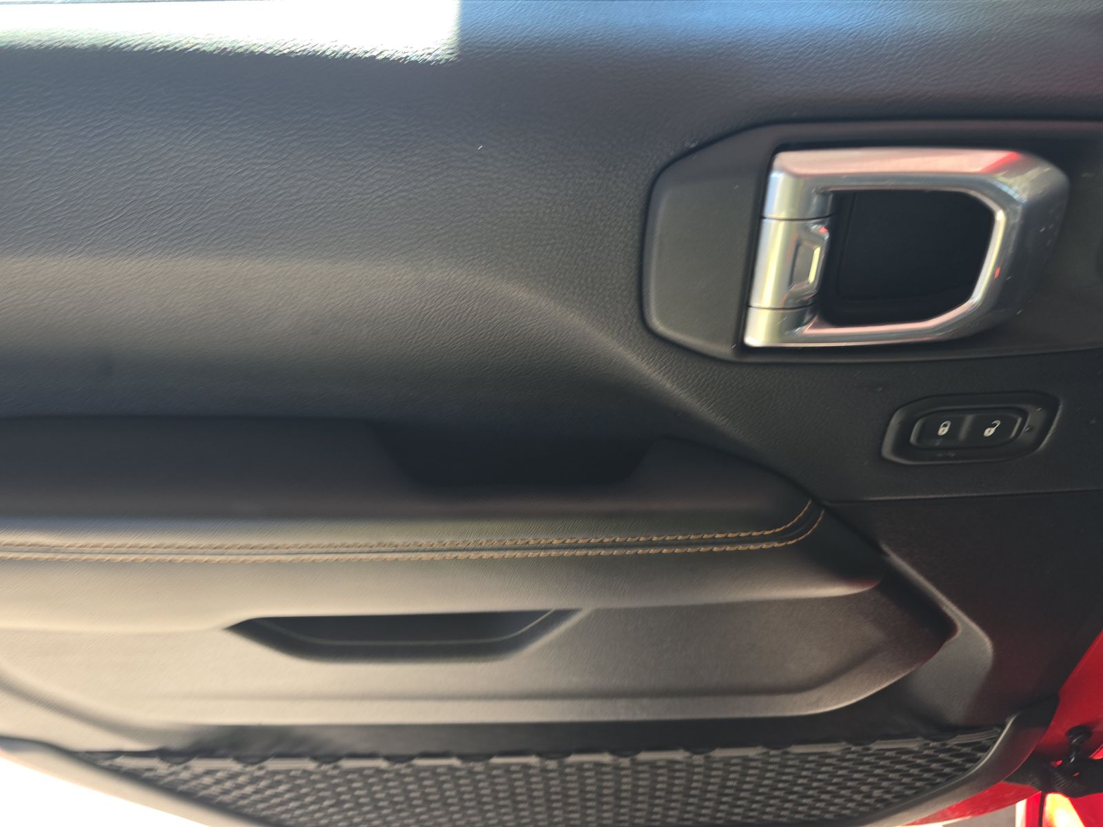 2025 Jeep Wrangler Sahara AWD