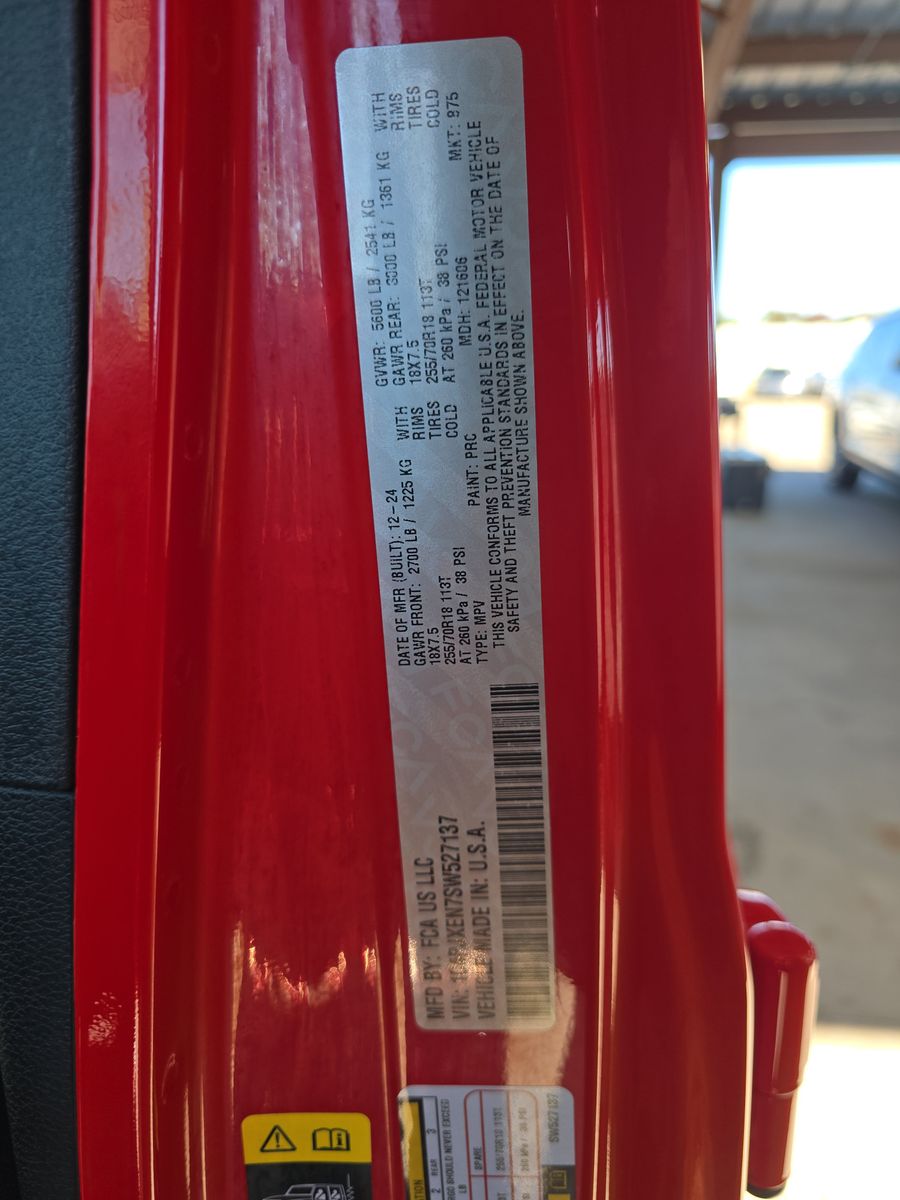 2025 Jeep Wrangler Sahara AWD