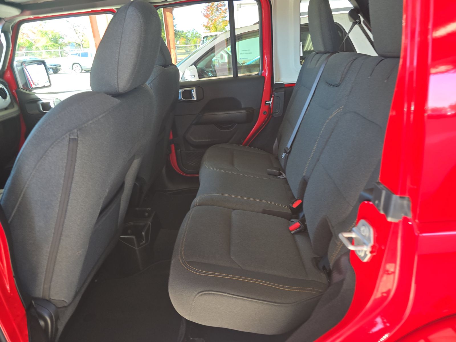 2025 Jeep Wrangler Sahara AWD