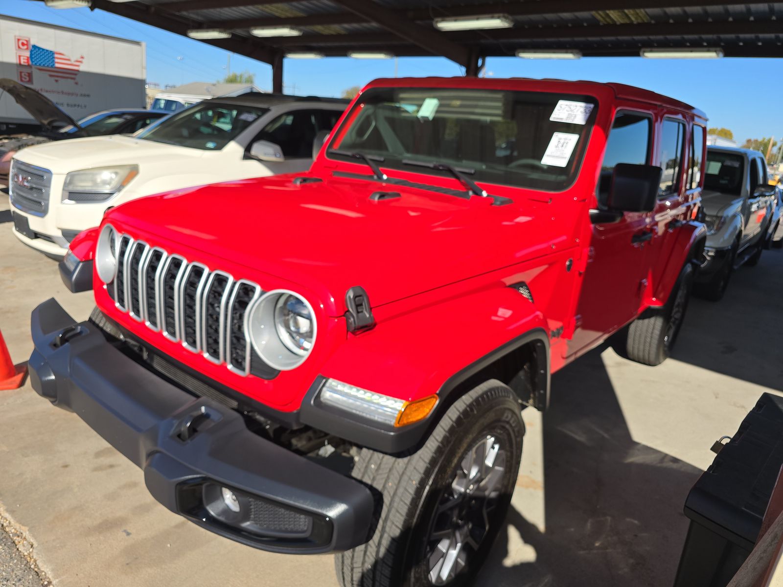 2025 Jeep Wrangler Sahara AWD
