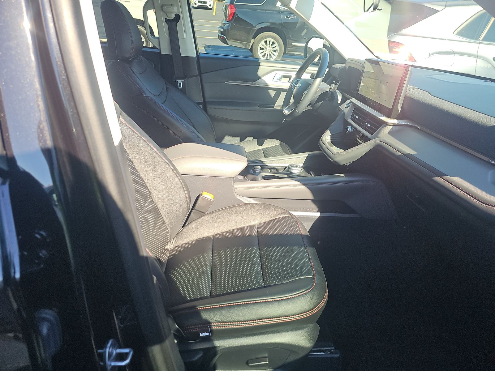 2025 Ford Explorer Active RWD