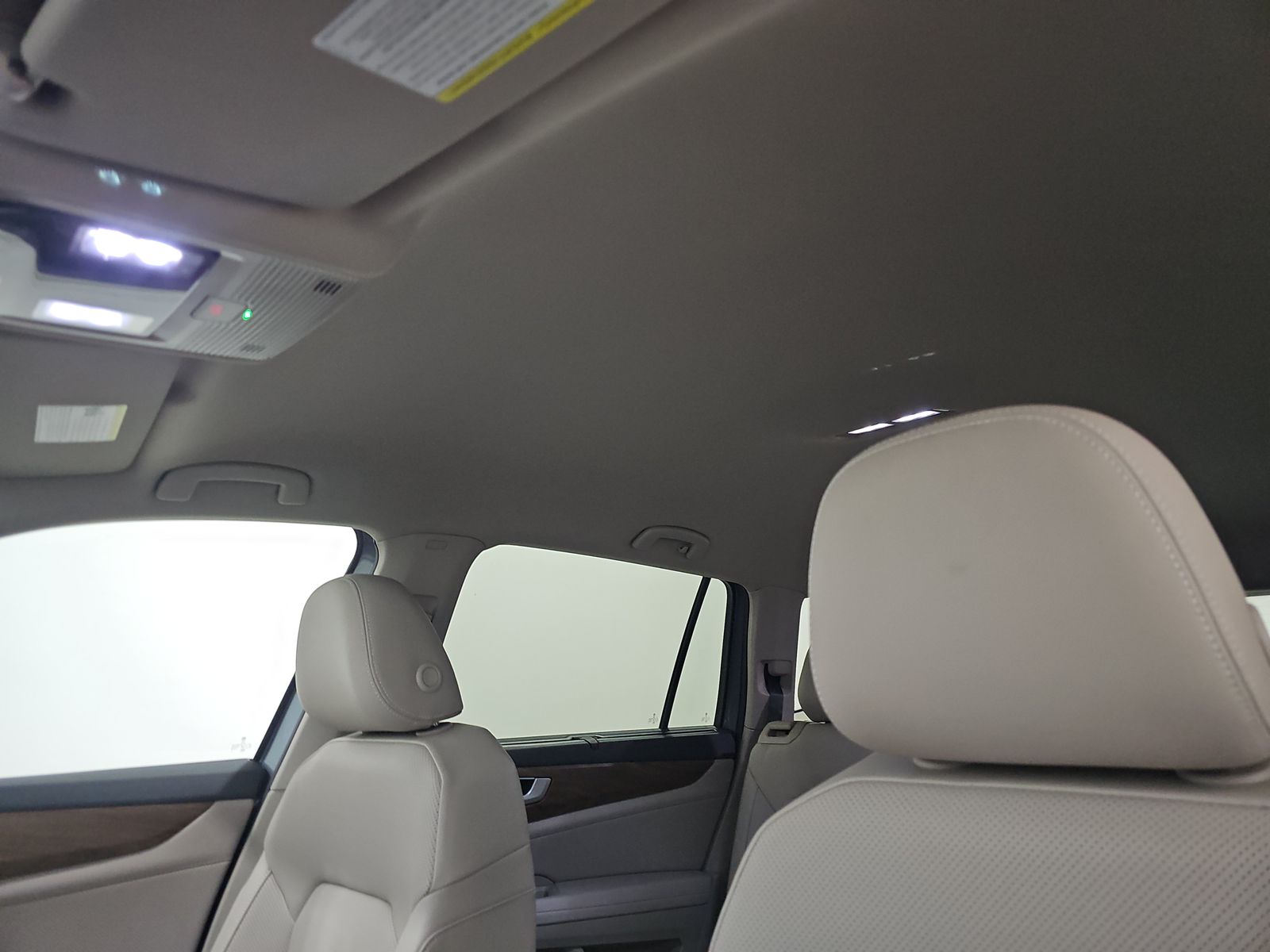 2024 Volkswagen Atlas 2.0T SE AWD