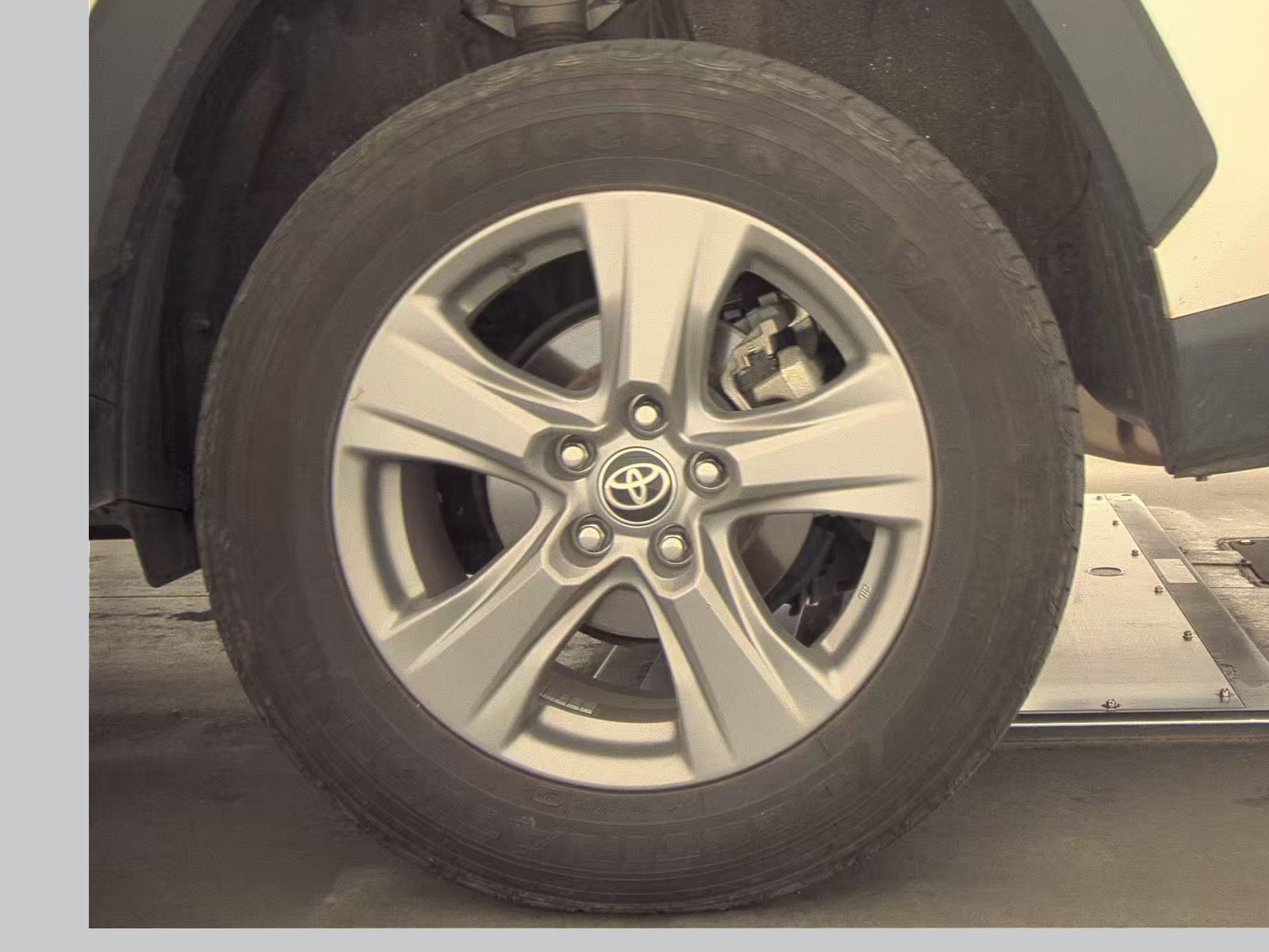 2024 Toyota RAV4 Hybrid LE AWD