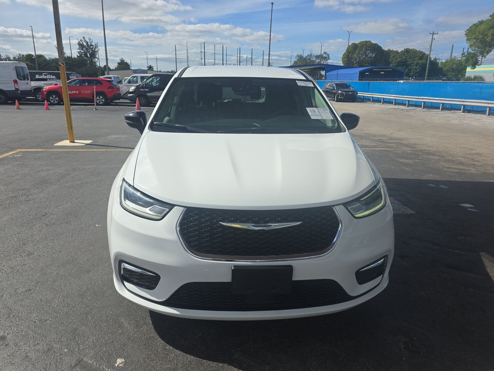 2024 Chrysler Pacifica Hybrid Select FWD