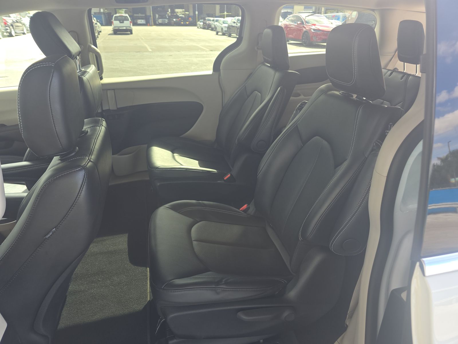 2024 Chrysler Pacifica Hybrid Select FWD