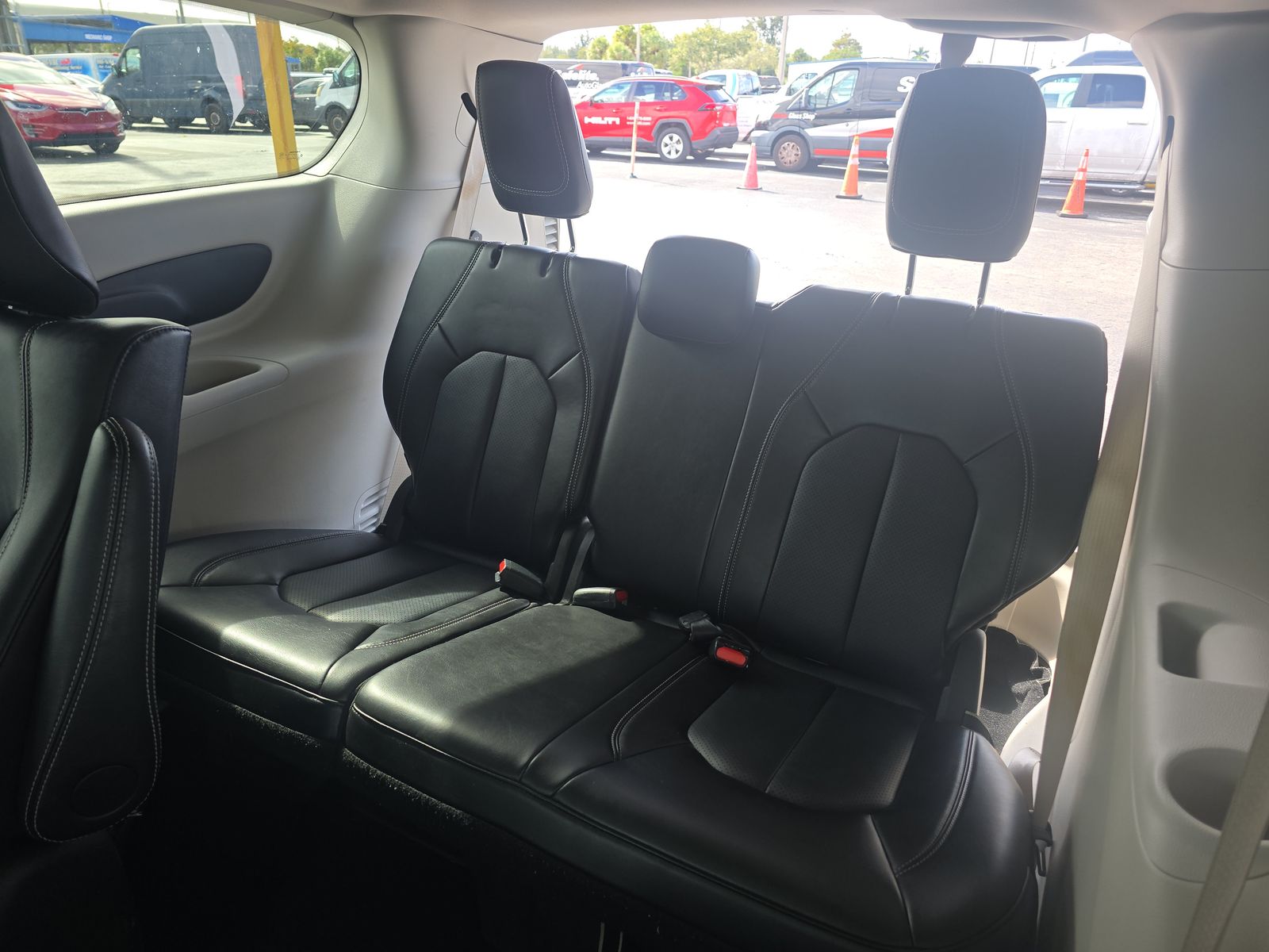 2024 Chrysler Pacifica Hybrid Select FWD