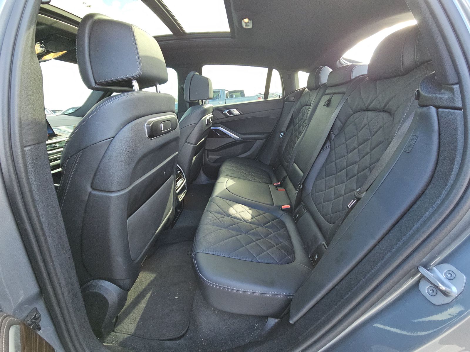 2024 BMW X6 xDrive40i AWD