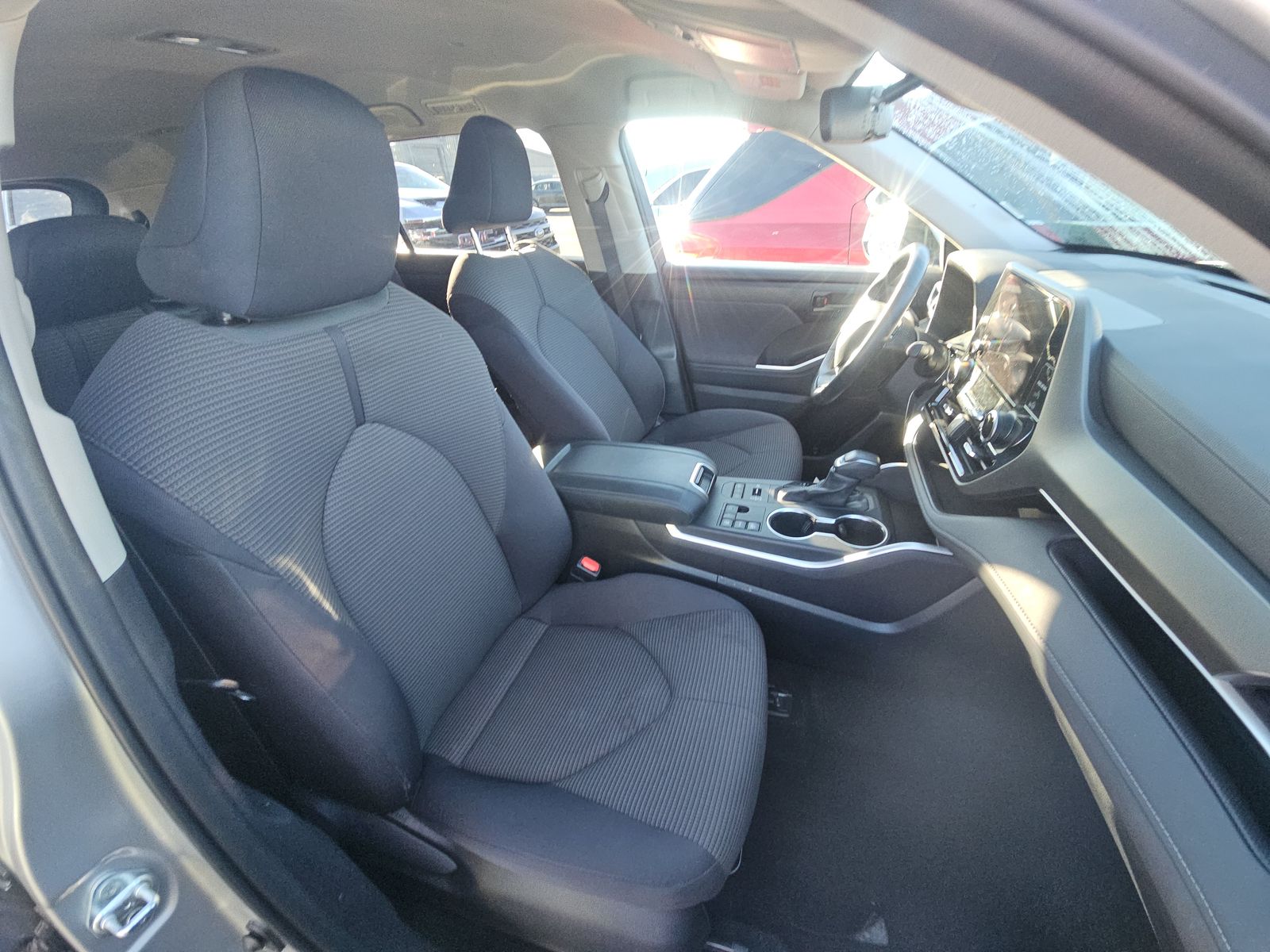 2024 Toyota Highlander LE AWD