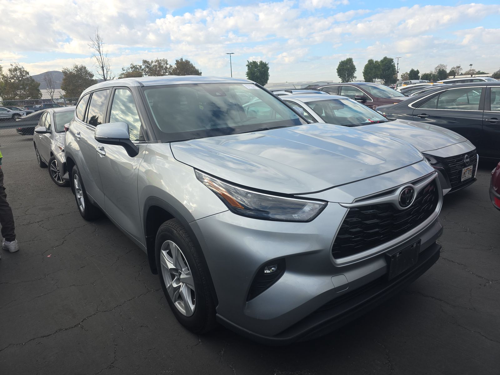 2024 Toyota Highlander LE AWD