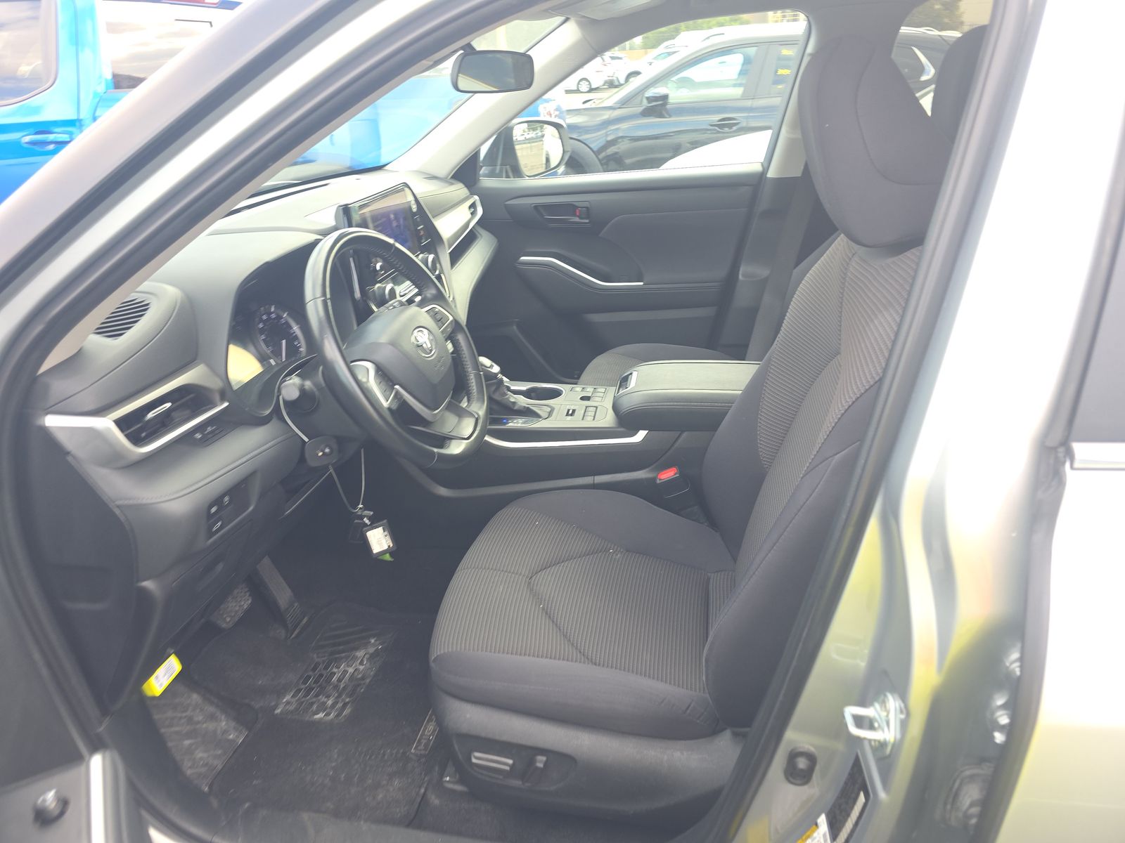 2024 Toyota Highlander LE AWD