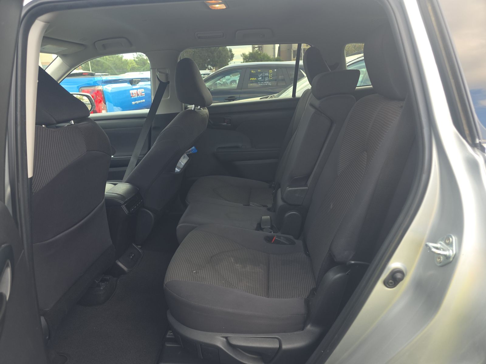 2024 Toyota Highlander LE AWD