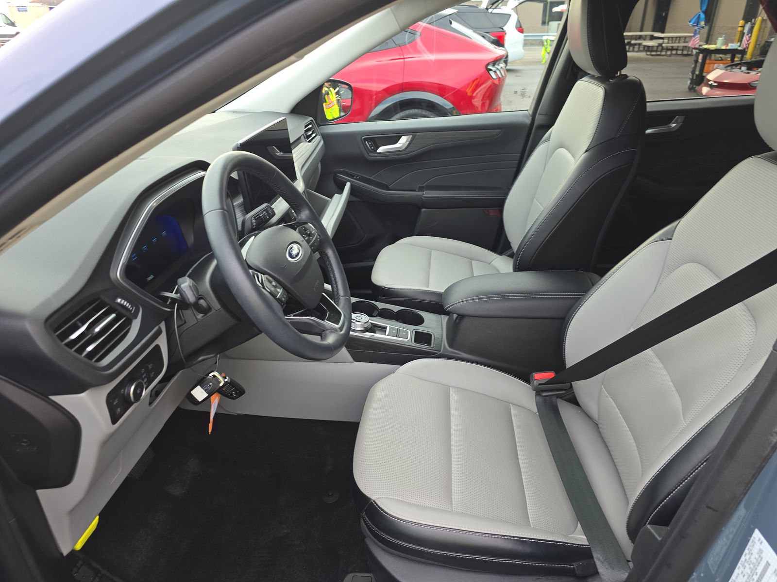 2025 Ford Escape Hybrid Platinum FWD