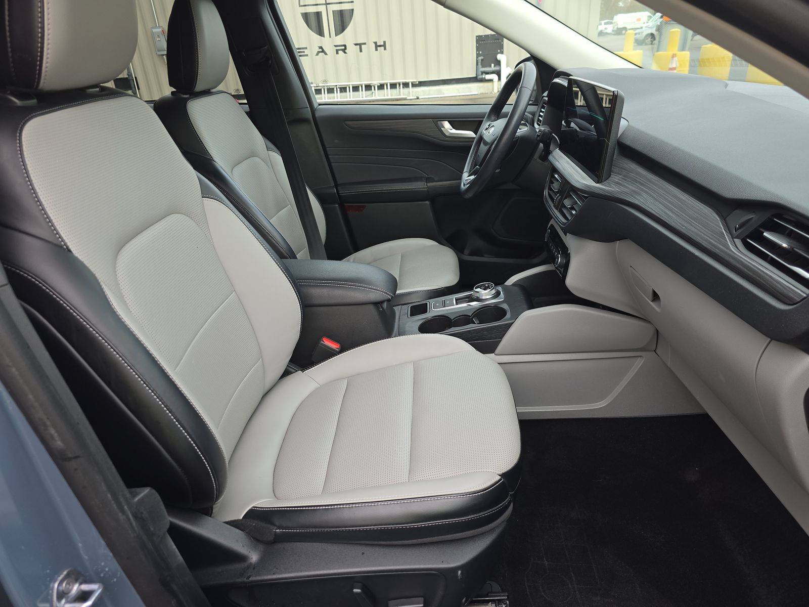 2025 Ford Escape Hybrid Platinum FWD