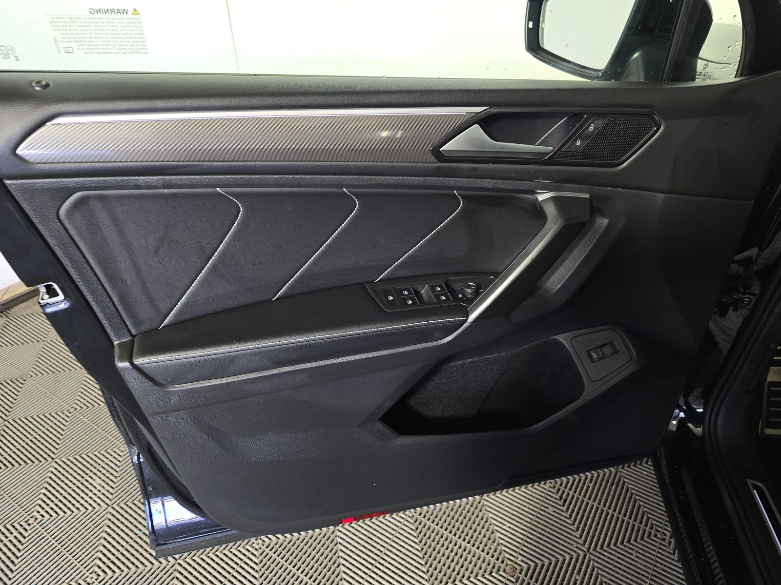 2024 Volkswagen Tiguan 2.0T SE R-Line Black AWD