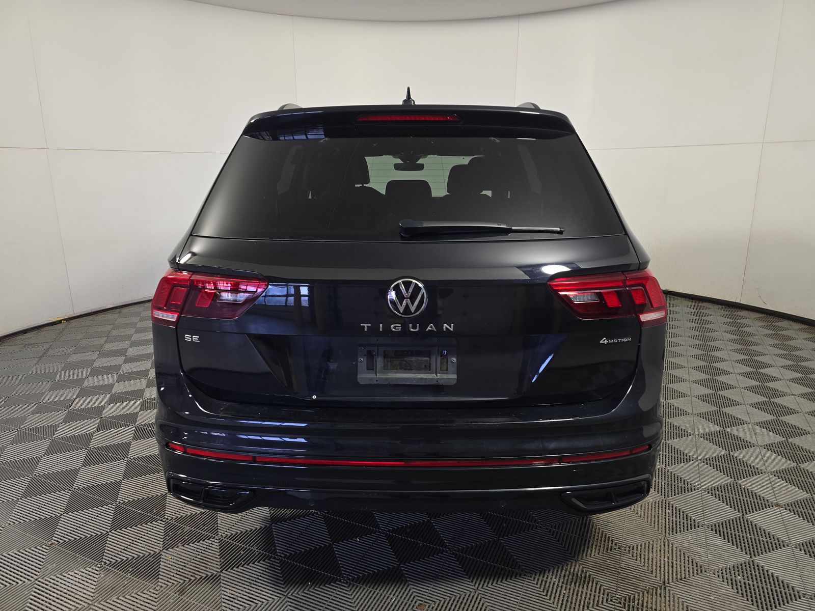 2024 Volkswagen Tiguan 2.0T SE R-Line Black AWD