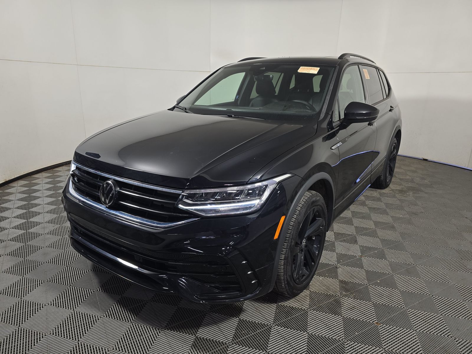 2024 Volkswagen Tiguan 2.0T SE R-Line Black AWD