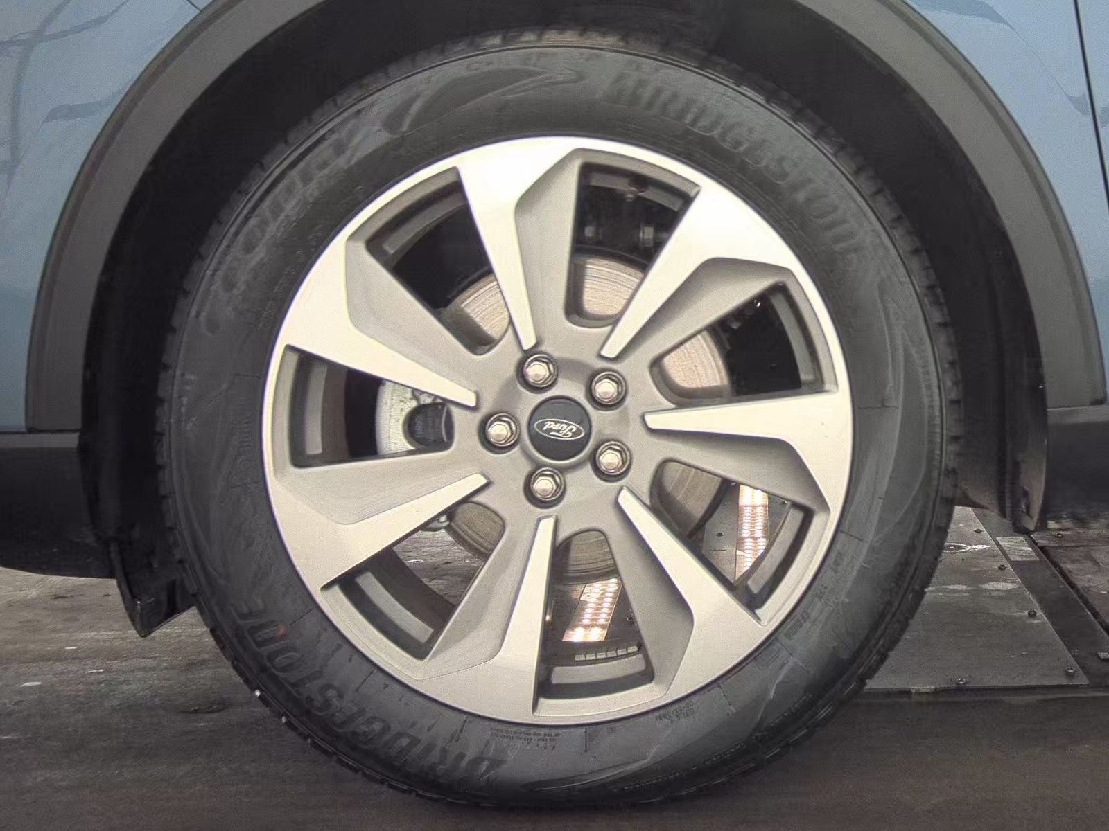 2025 Ford Escape Hybrid Platinum FWD