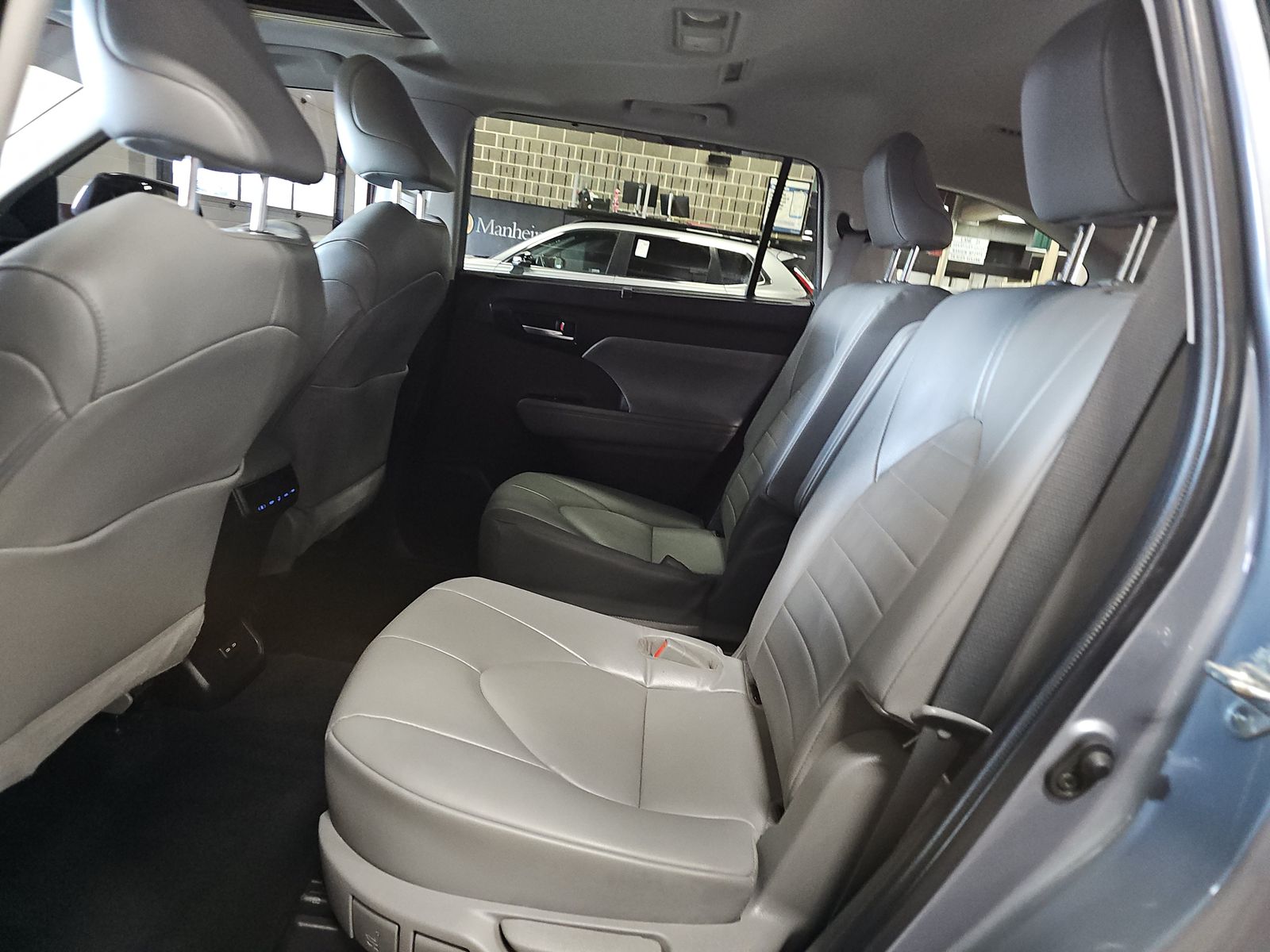 2022 Toyota Highlander XLE AWD