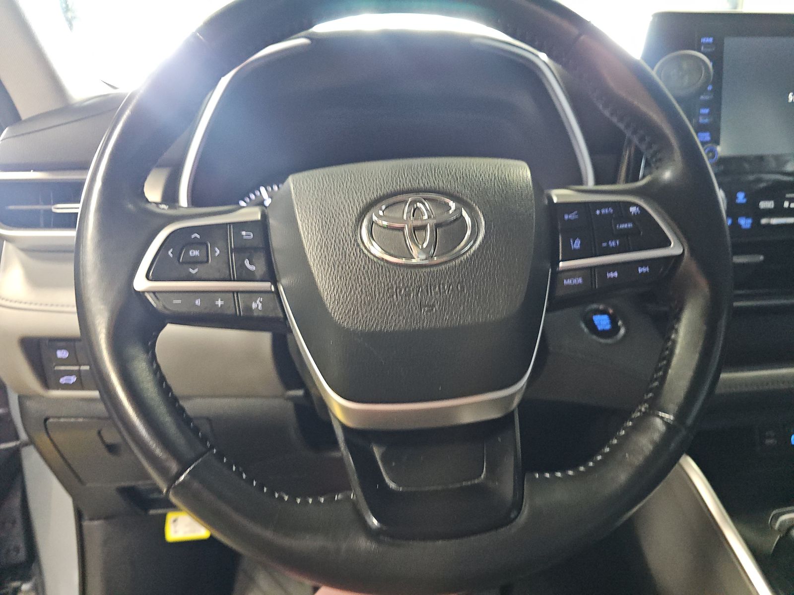 2022 Toyota Highlander XLE AWD