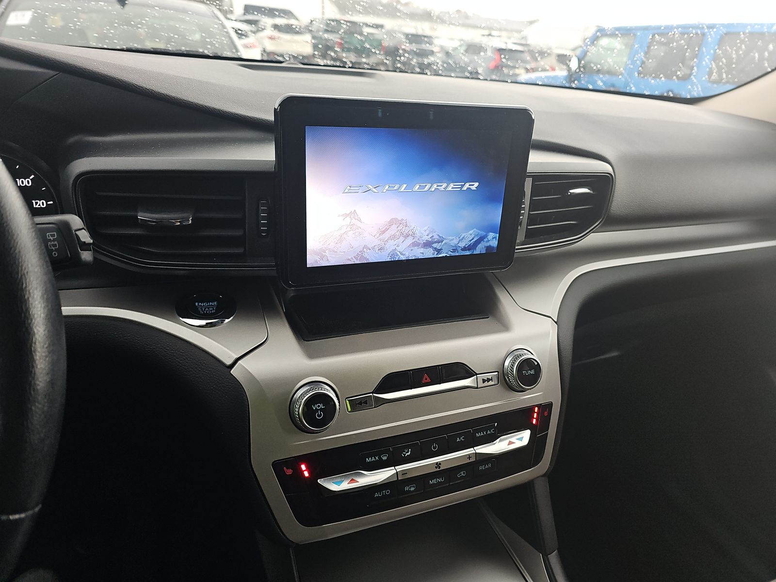 2022 Ford Explorer XLT AWD