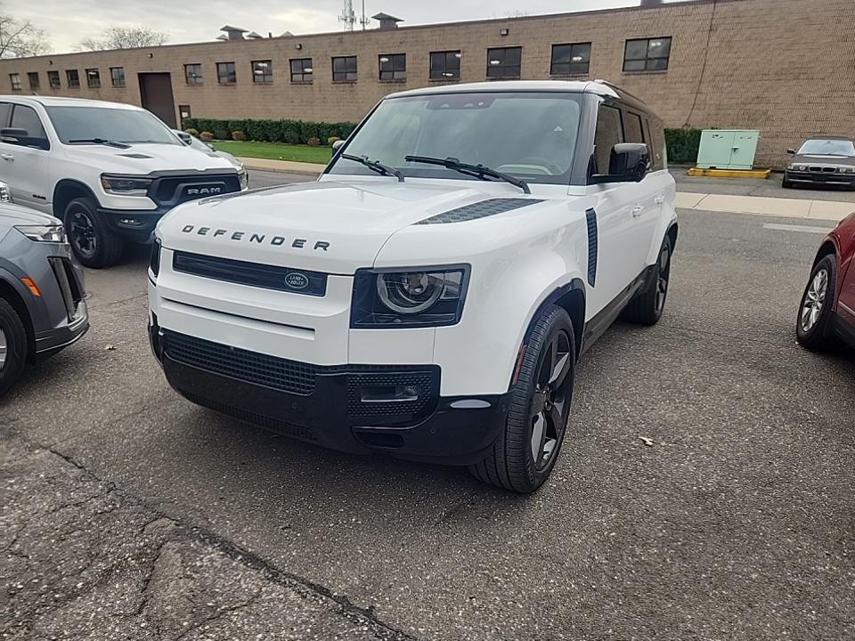 2024 Land Rover Defender 130 X-Dynamic SE AWD