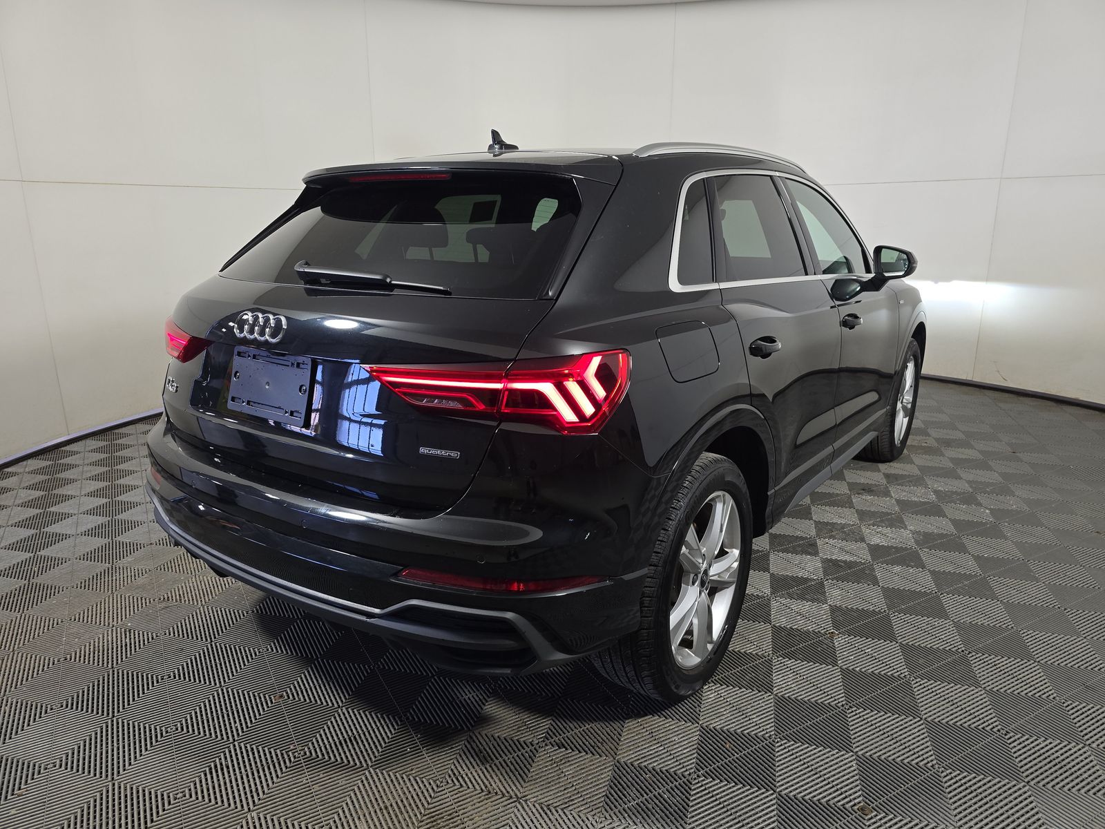 2024 Audi Q3 S line Premium AWD