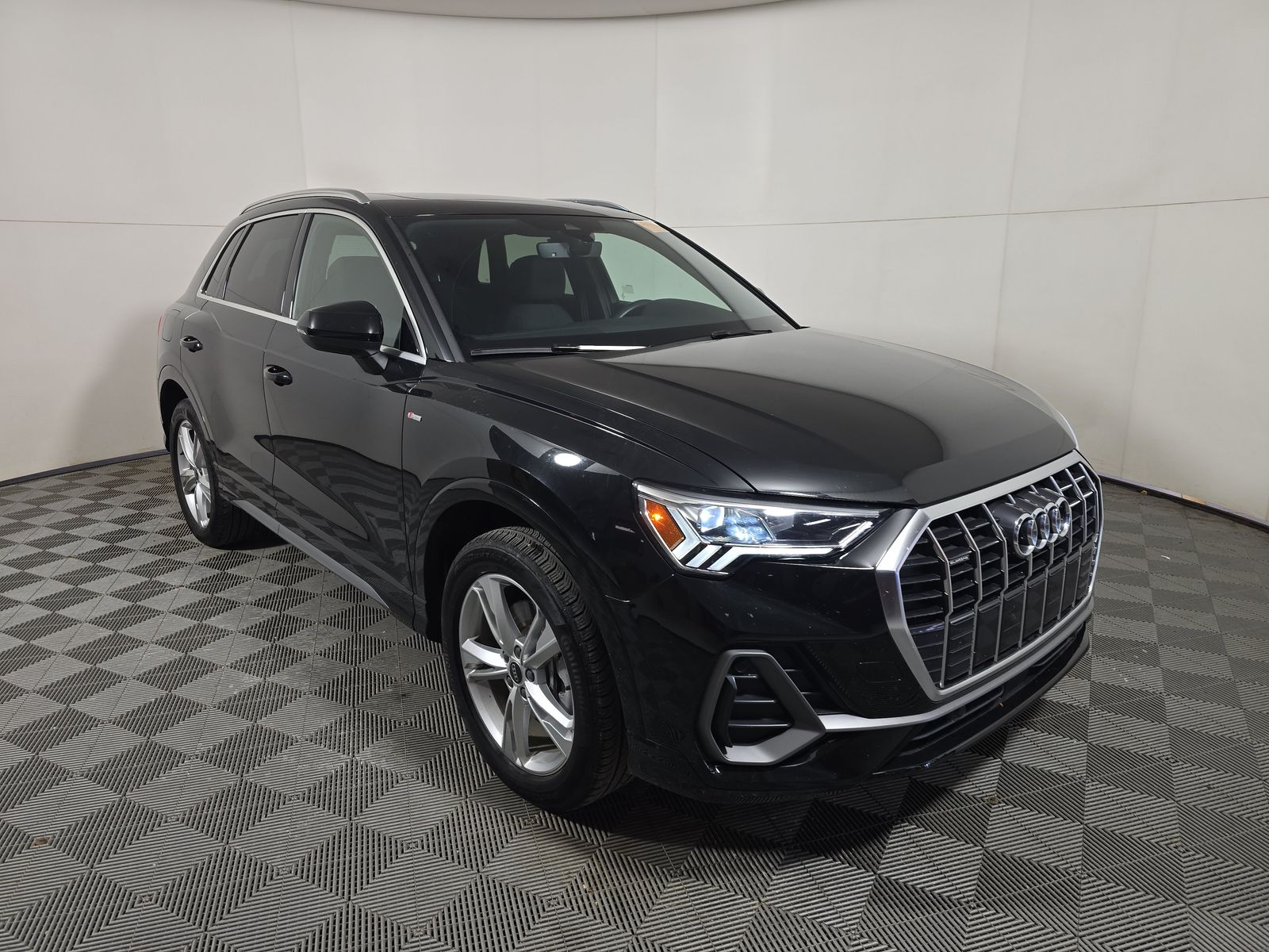 2024 Audi Q3 S line Premium AWD