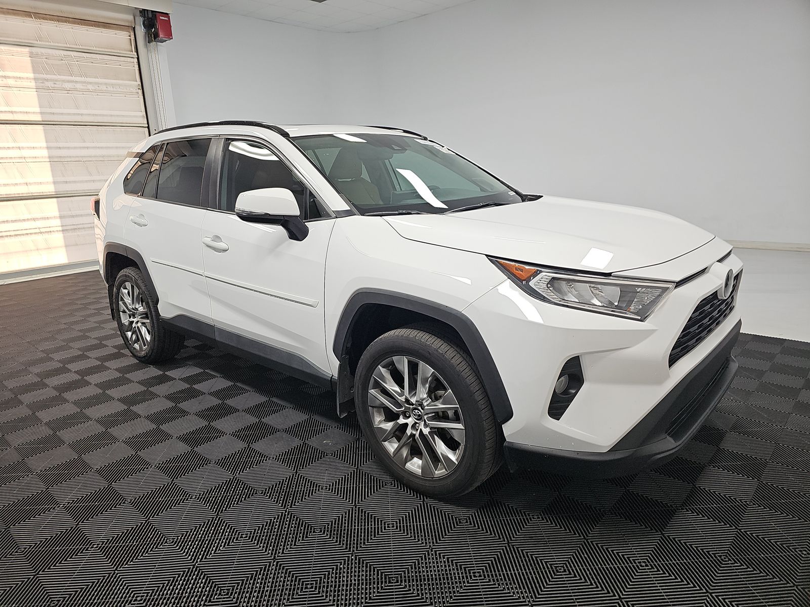 2020 Toyota RAV4 XLE Premium FWD
