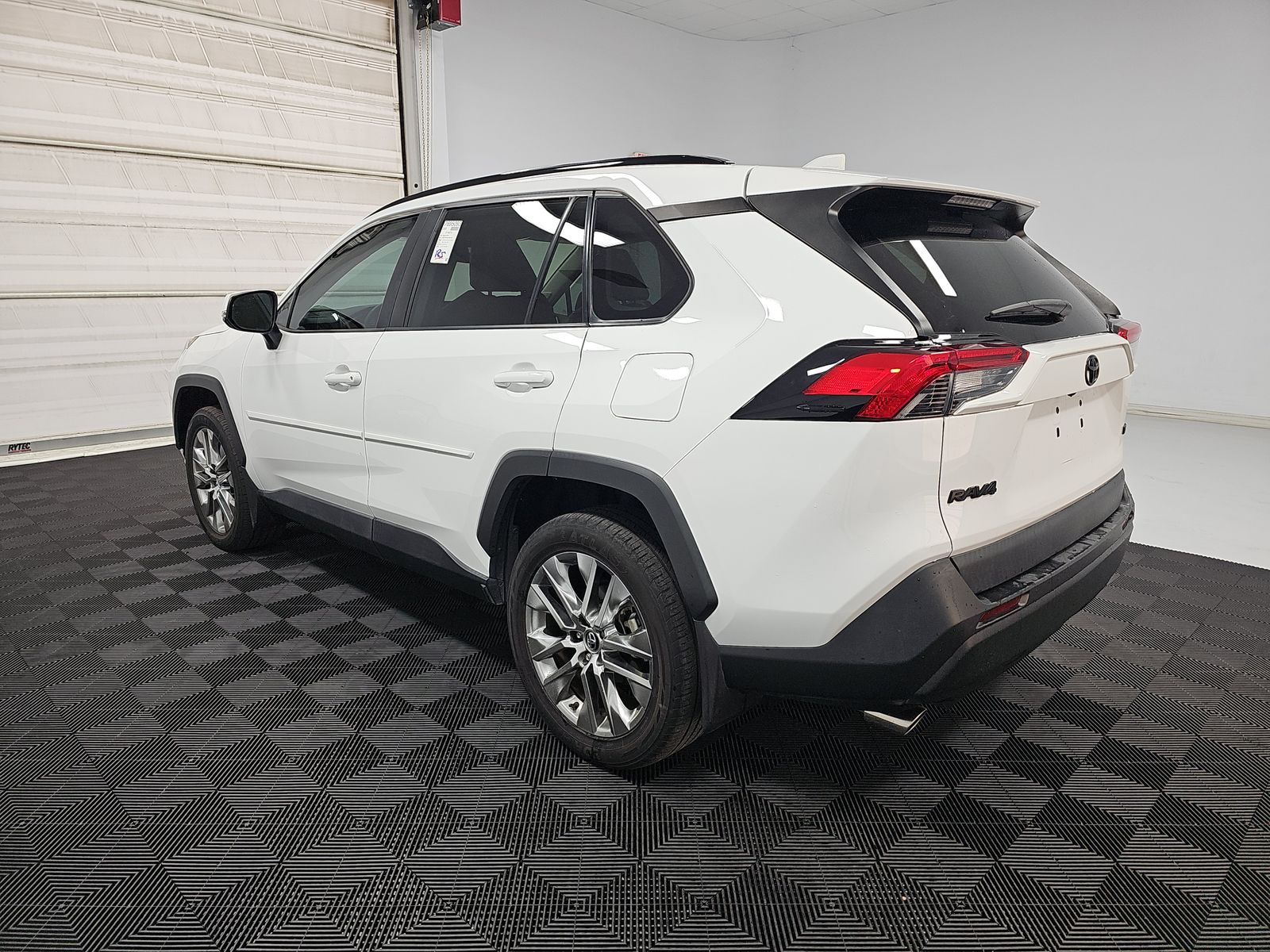 2020 Toyota RAV4 XLE Premium FWD