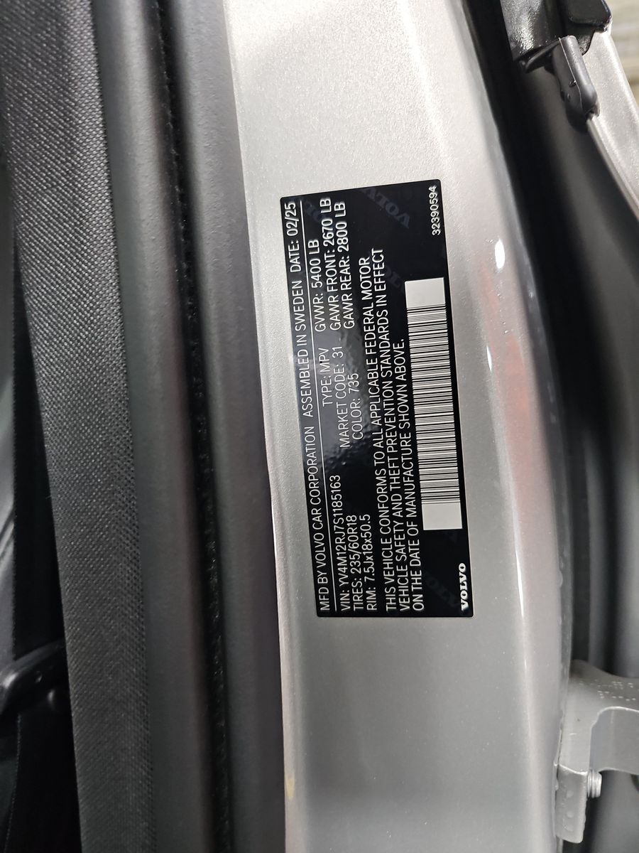 2025 Volvo XC60 B5 Core AWD