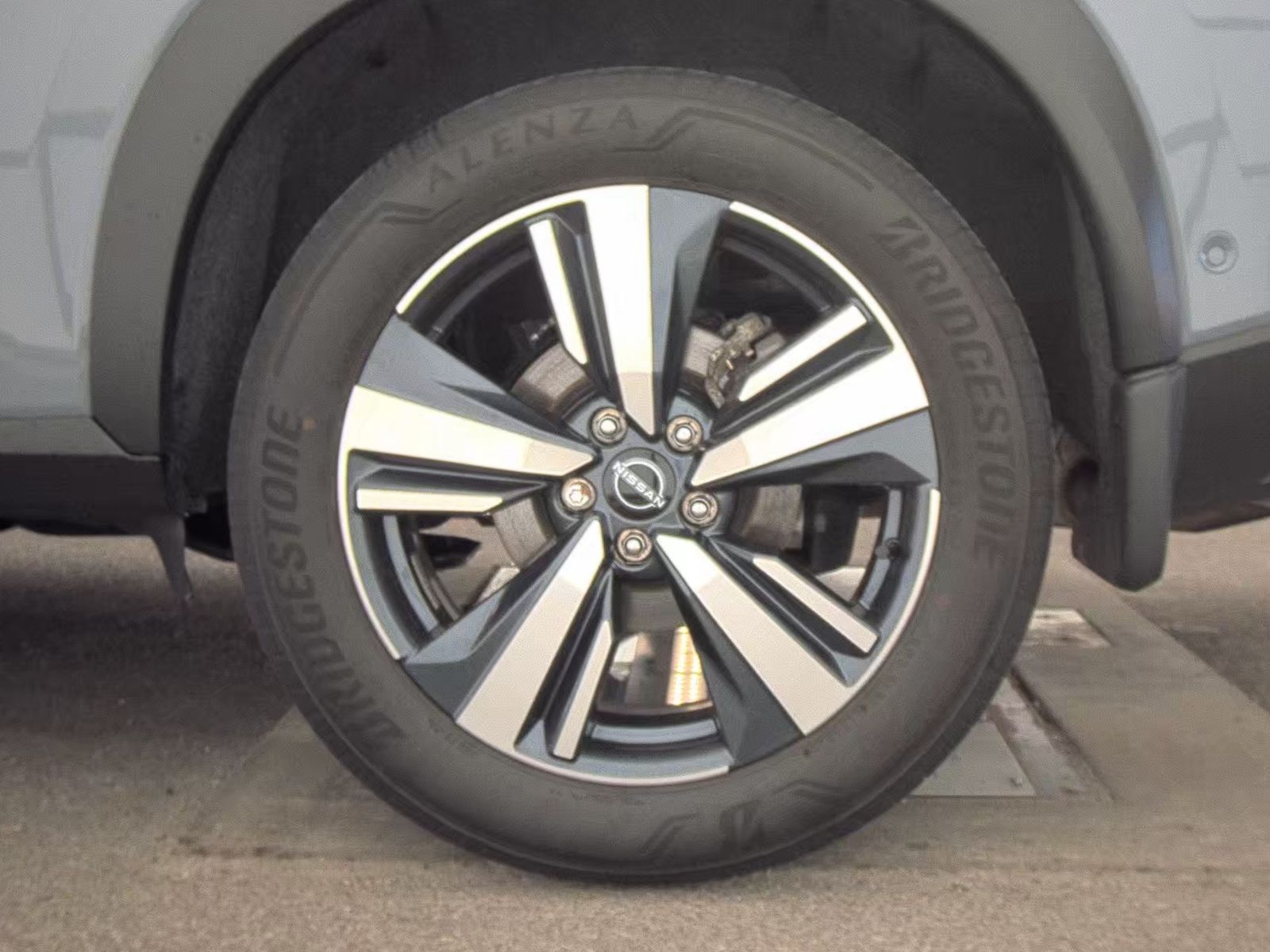 2023 Nissan Rogue Platinum AWD