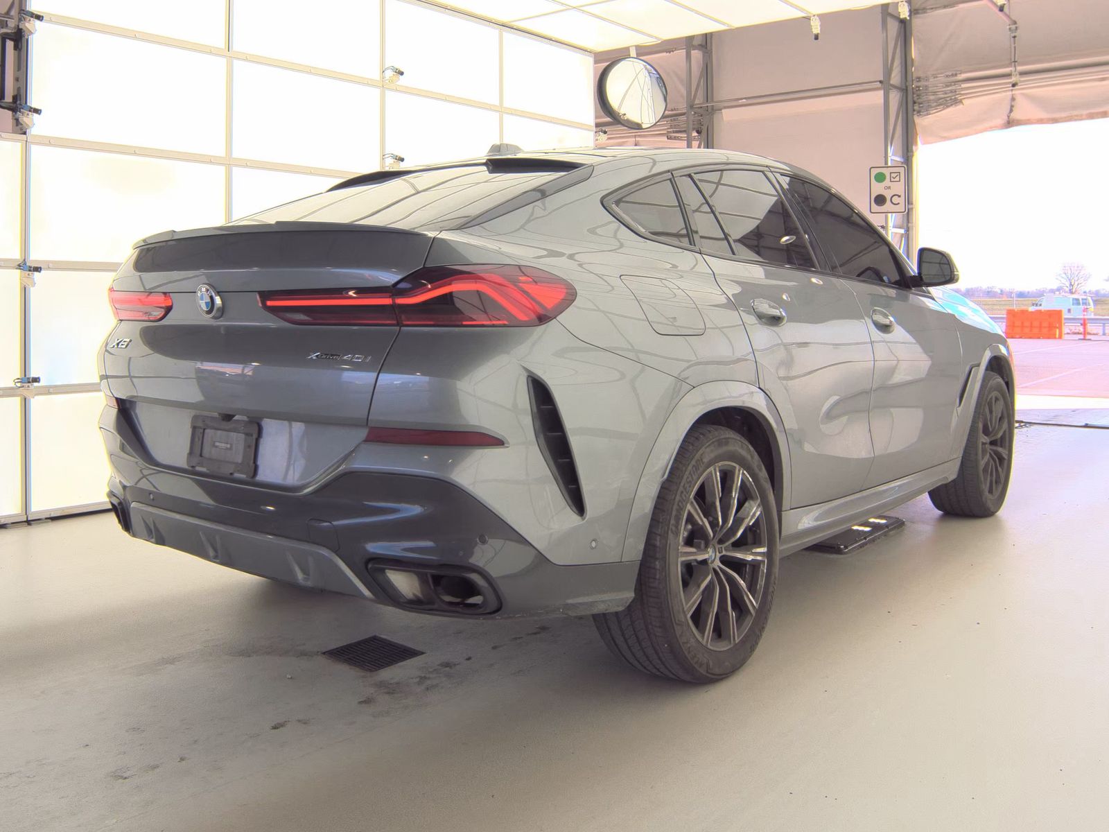 2024 BMW X6 xDrive40i AWD