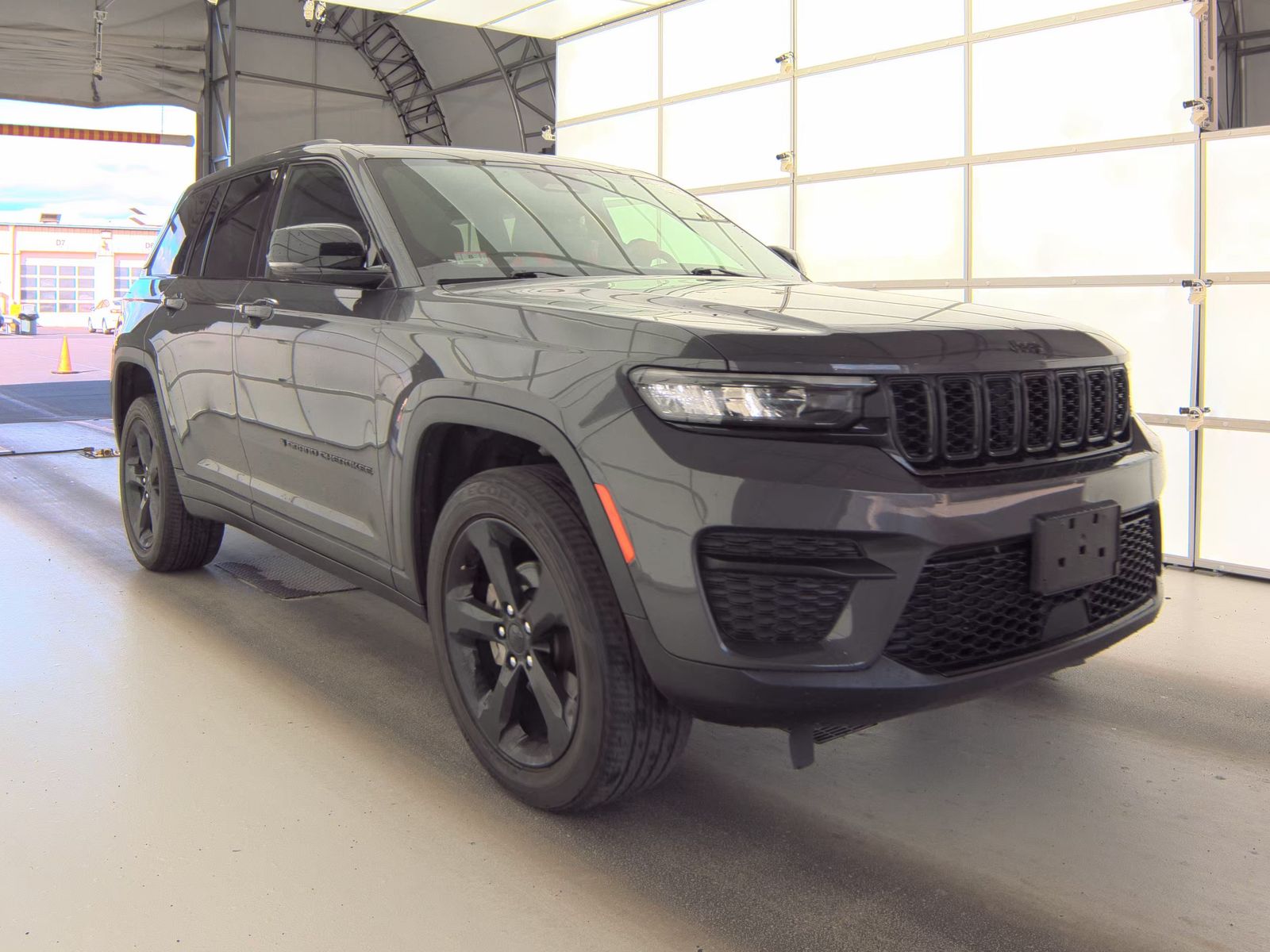 2022 Jeep Grand Cherokee Altitude AWD