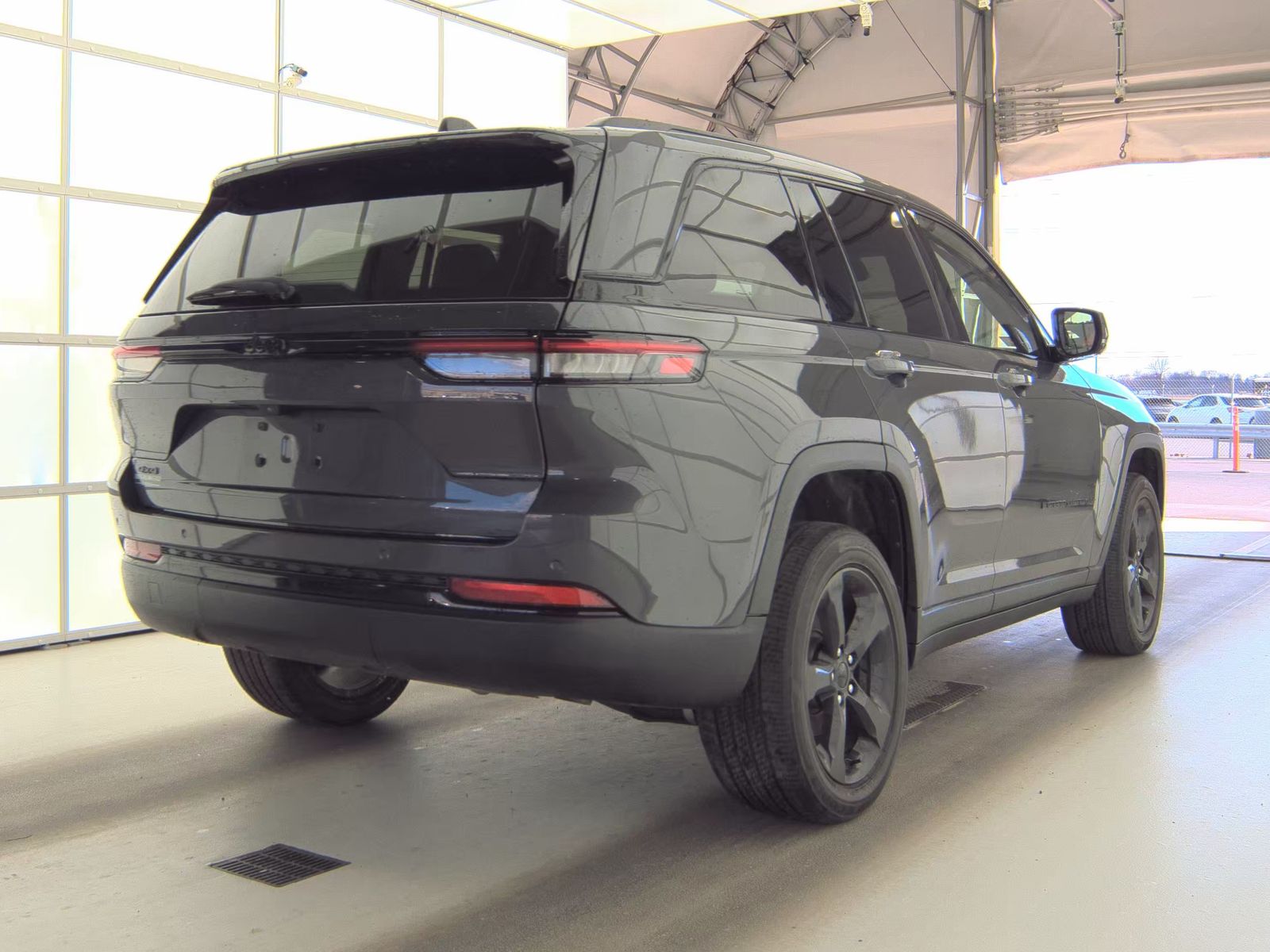 2022 Jeep Grand Cherokee Altitude AWD