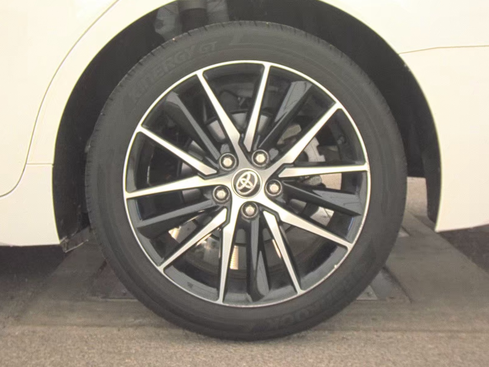 2024 Toyota Camry SE FWD