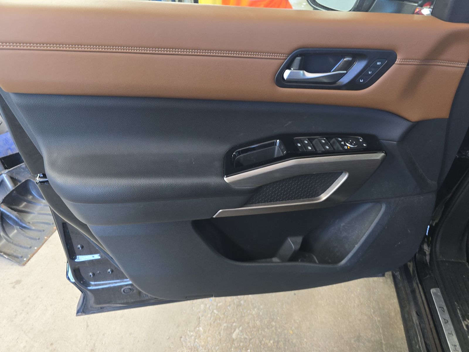 2024 Nissan Pathfinder Platinum AWD