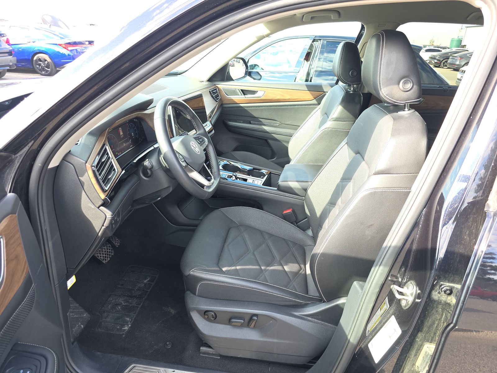 2024 Volkswagen Atlas 2.0T SE AWD