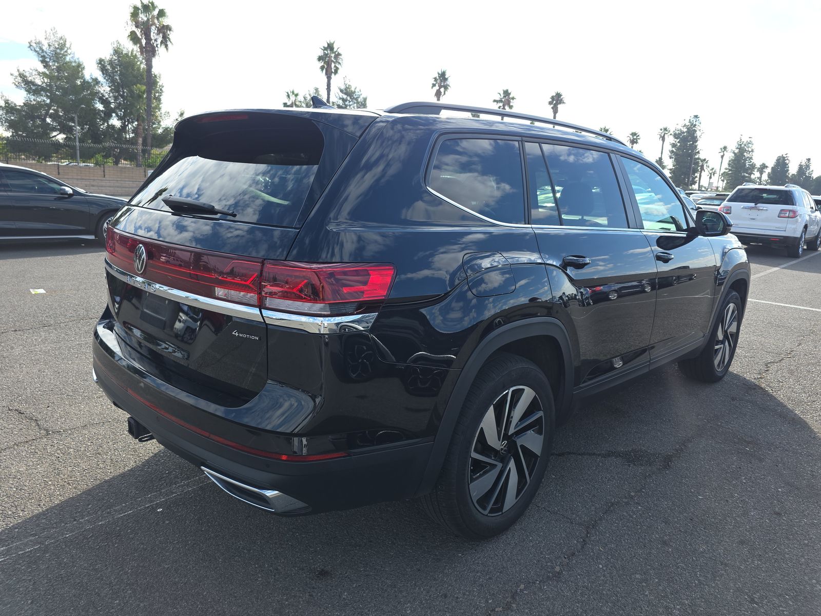 2024 Volkswagen Atlas 2.0T SE AWD