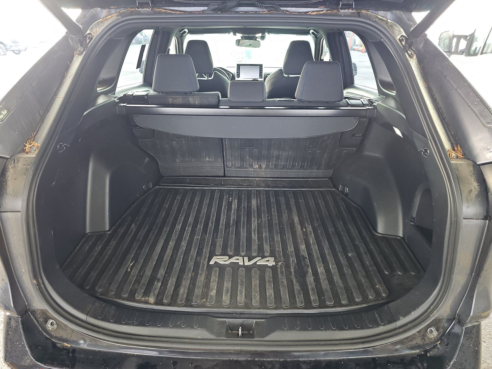 2022 Toyota RAV4 Hybrid SE AWD