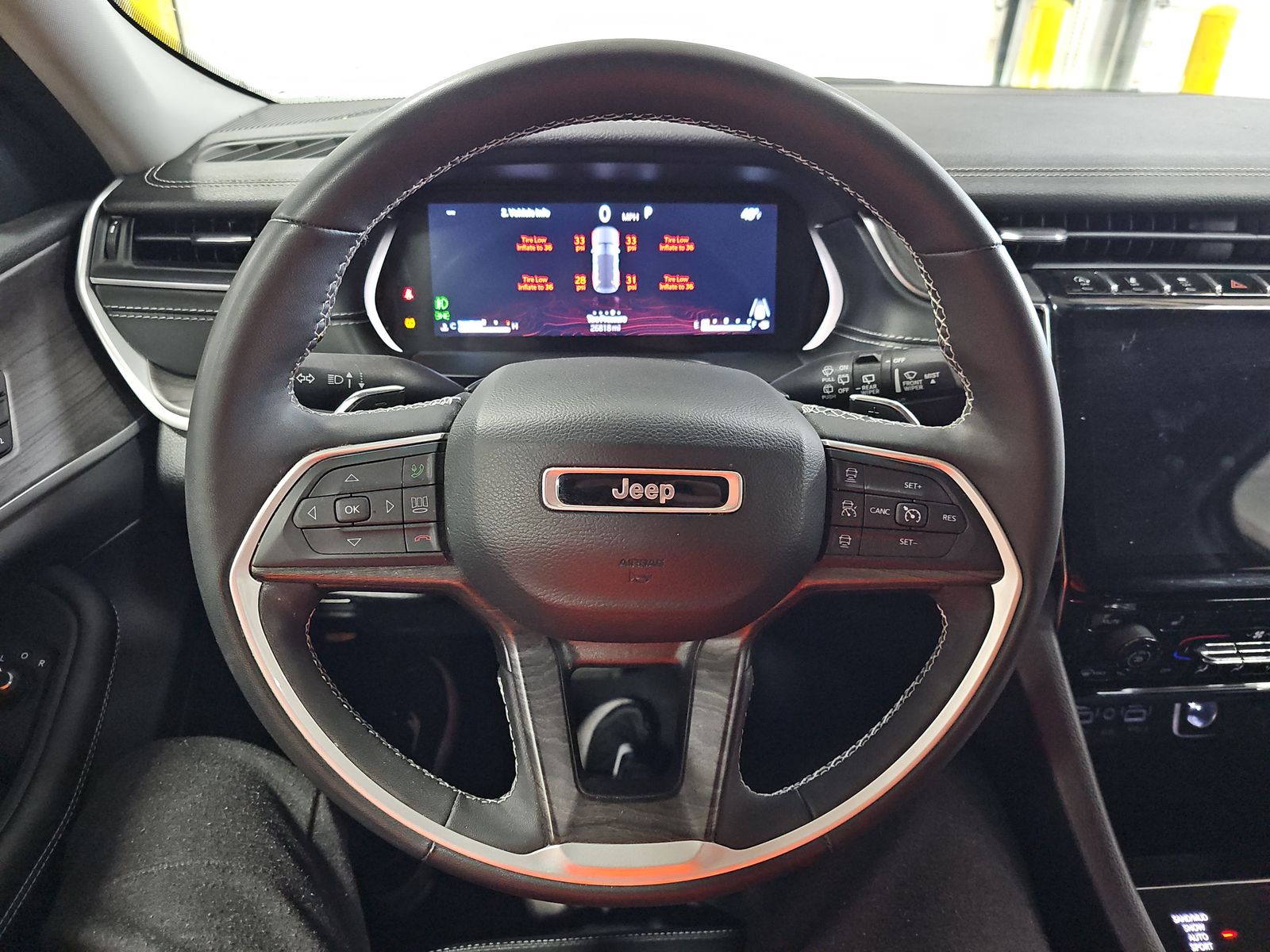 2023 Jeep Grand Cherokee Limited AWD