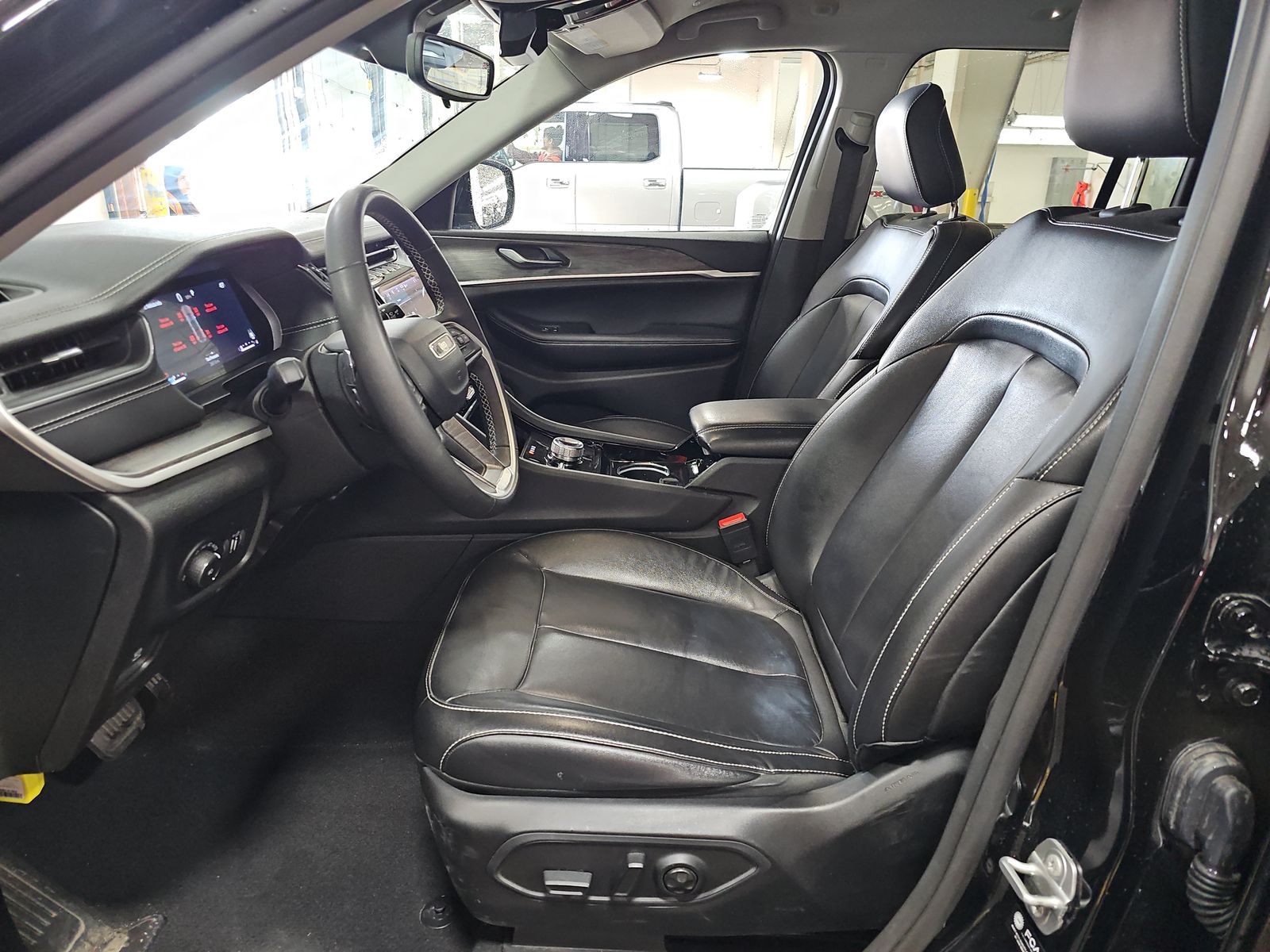 2023 Jeep Grand Cherokee Limited AWD