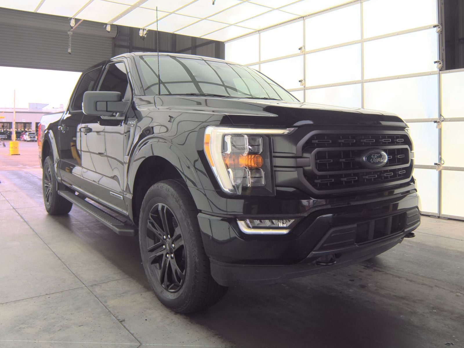 2023 Ford F-150 Hybrid XLT AWD