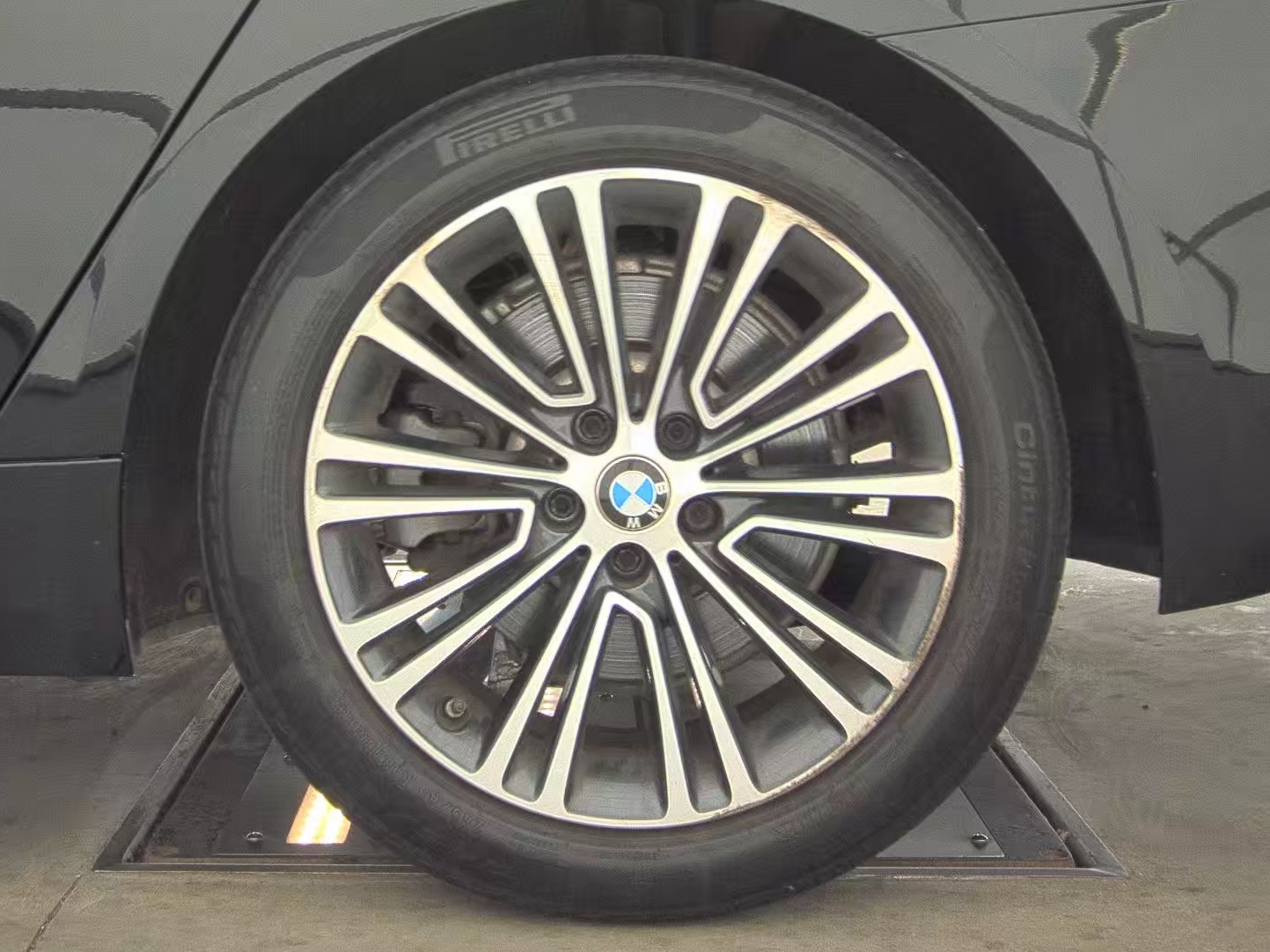 2017 BMW 5 Series 530i xDrive AWD