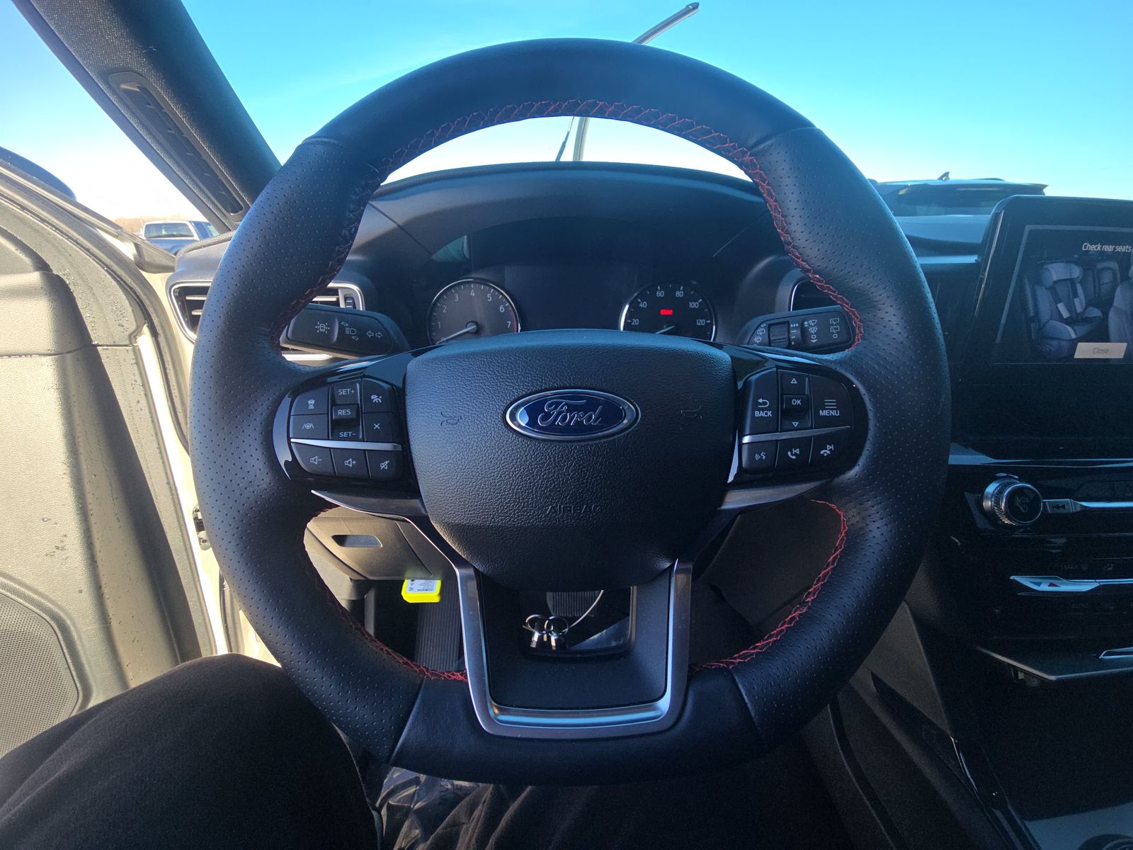 2023 Ford Explorer ST-Line AWD