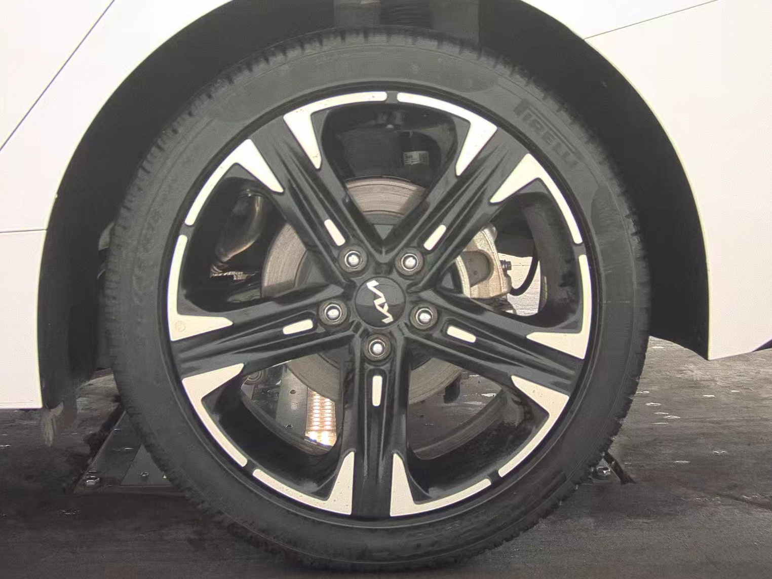 2024 Kia K5 GT-Line FWD