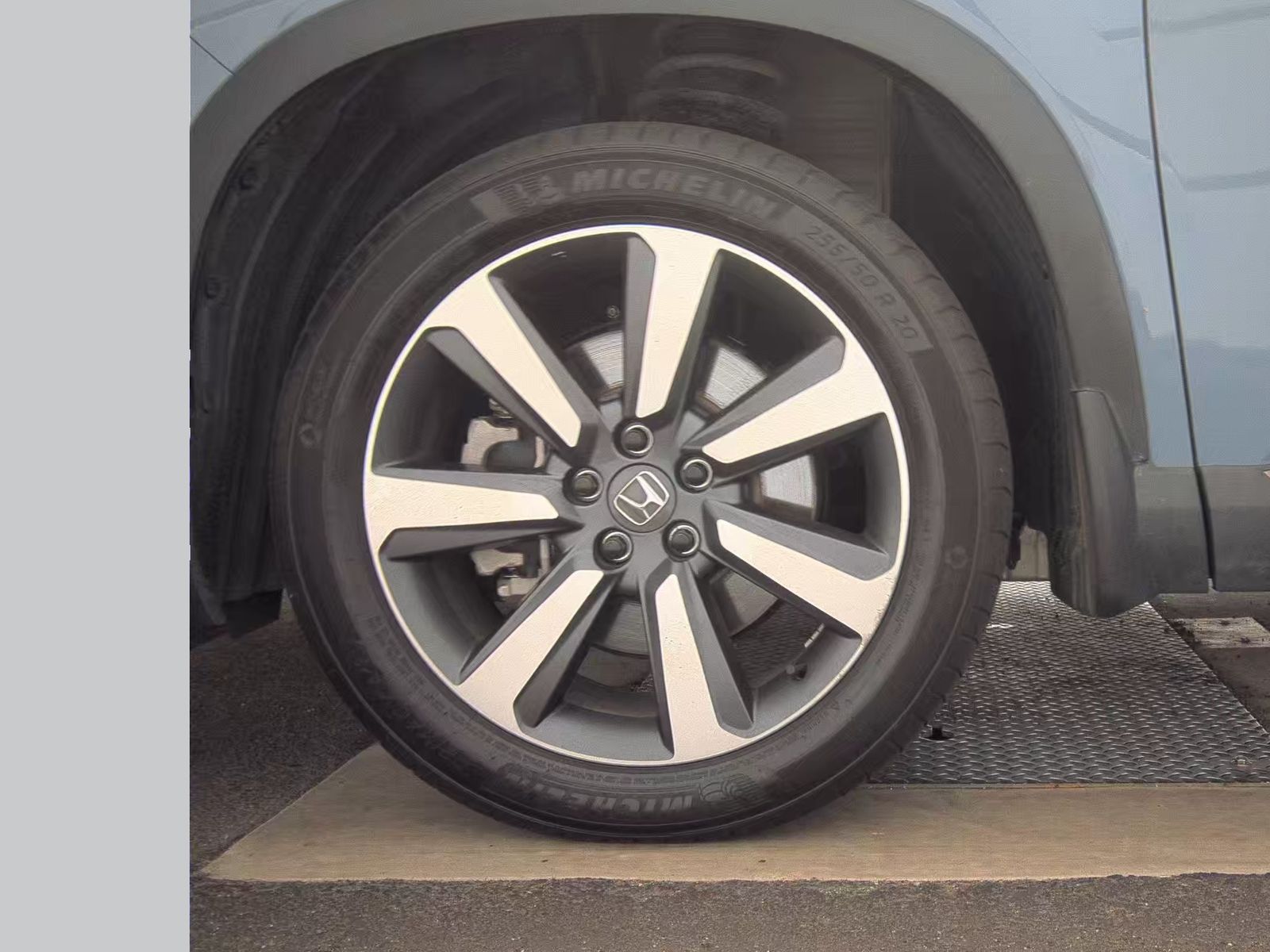 2024 Honda Pilot Touring FWD