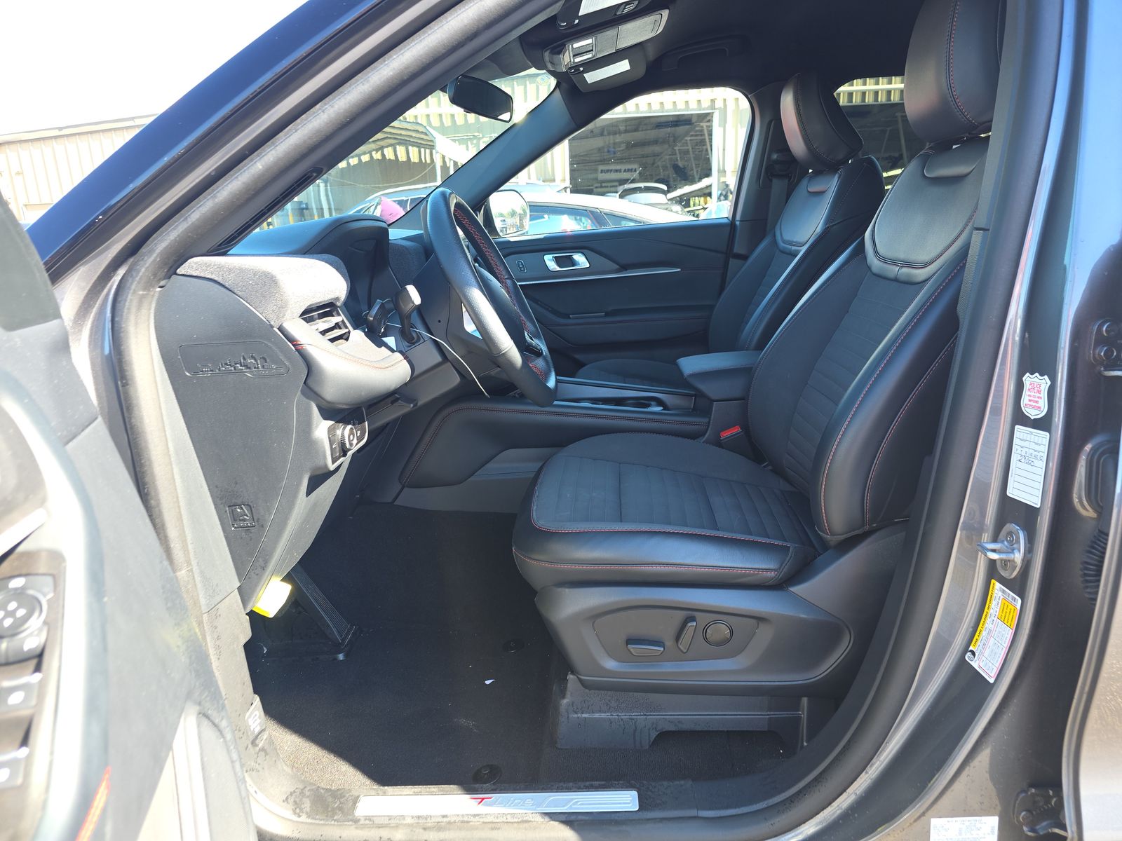 2025 Ford Explorer ST-Line AWD