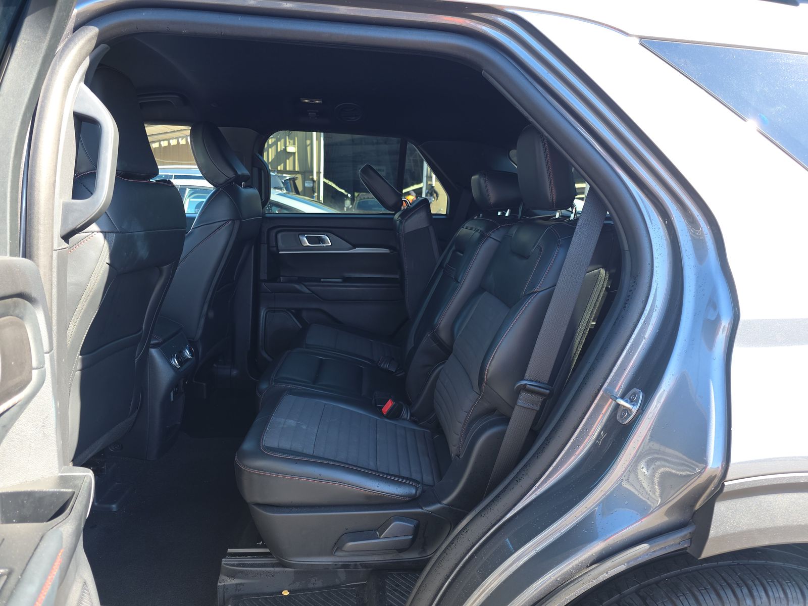 2025 Ford Explorer ST-Line AWD